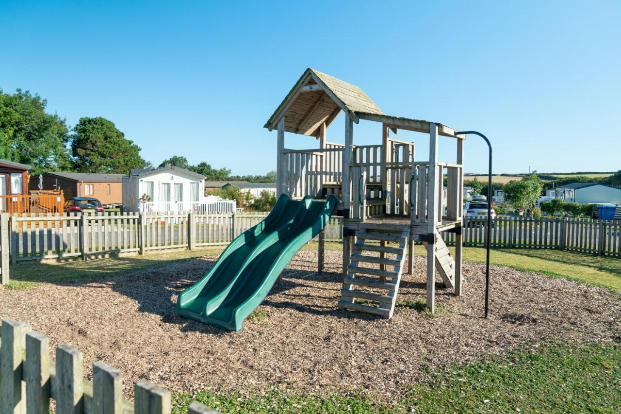 Camping Pods Trevella Holiday Park Crantock Eksteriør billede