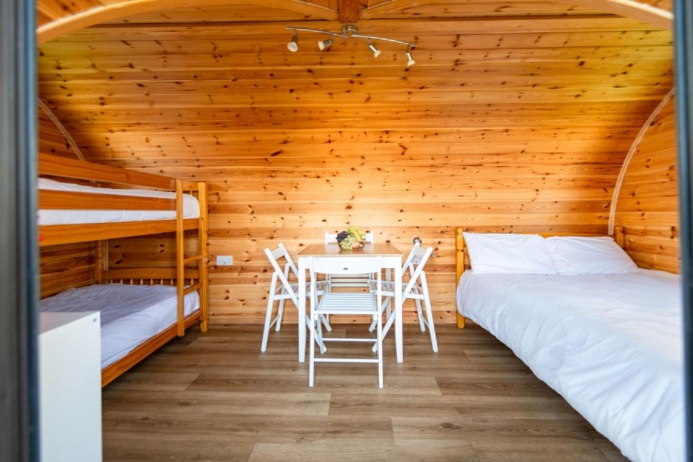 Camping Pods Trevella Holiday Park Crantock Eksteriør billede