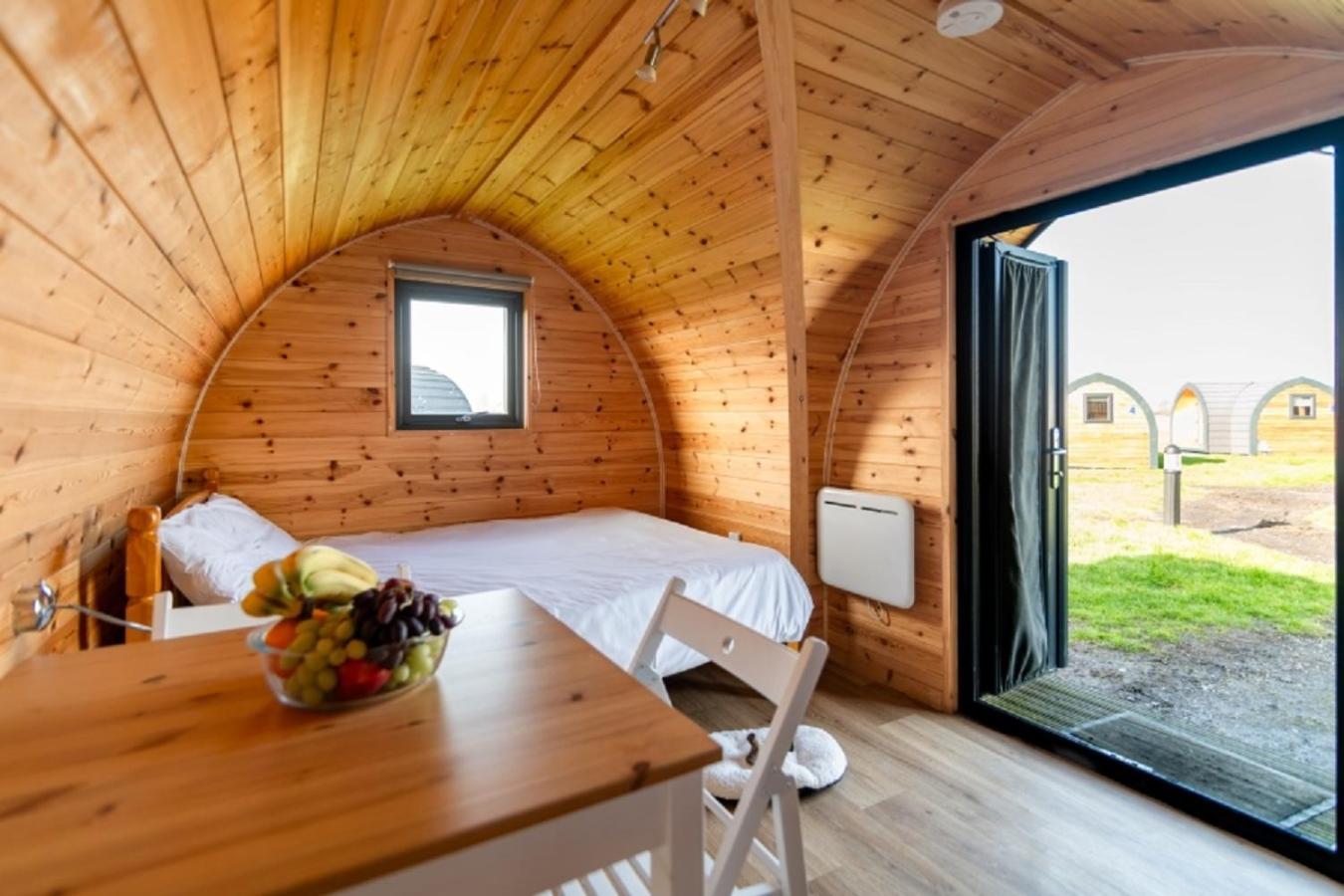 Camping Pods Trevella Holiday Park Crantock Eksteriør billede